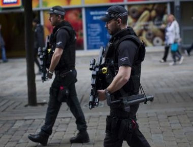 Βρετανία: Εκκένωση σε σπίτι στο Γουίγκαν- Βρέθηκε ύποπτο πακέτο (φωτό)